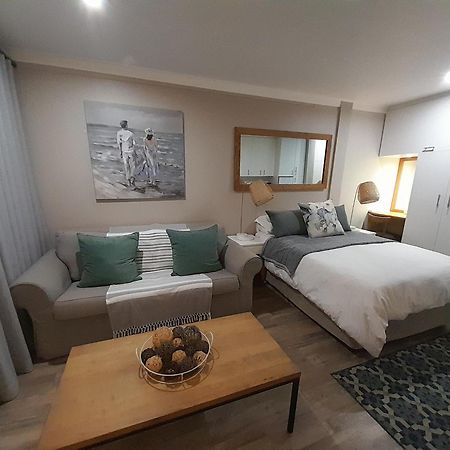 Shipsbell 5B Apartment St Francis Bay Bagian luar foto