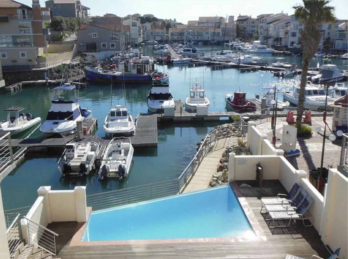 Shipsbell 5B Apartment St Francis Bay Bagian luar foto