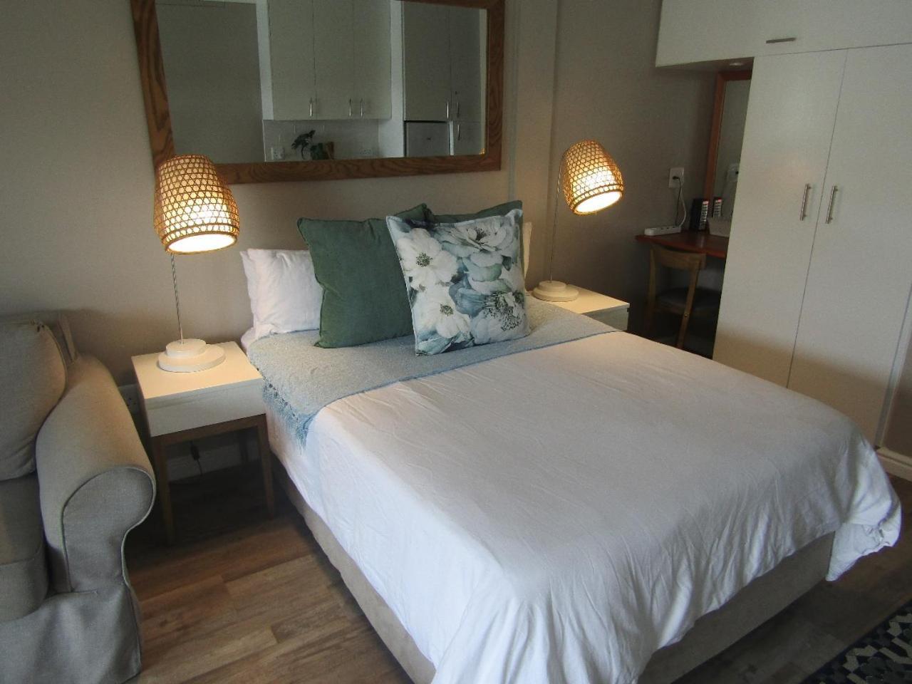 Shipsbell 5B Apartment St Francis Bay Bagian luar foto